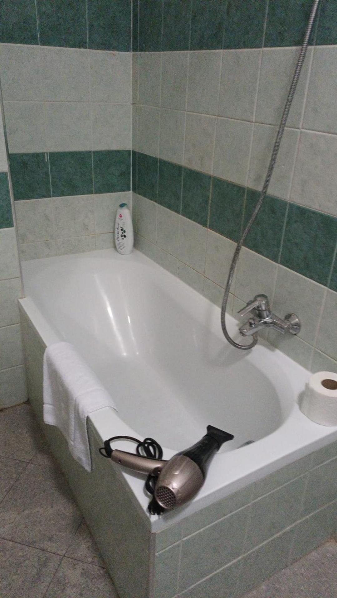 Casa N 2 Con Parcheggio Privato E Colonnina Ricarica Apartman Livorno Kültér fotó